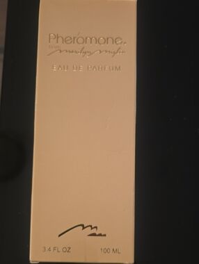 Marilyn Miglin Pheromone Eau de Parfum - Peach Beige Box